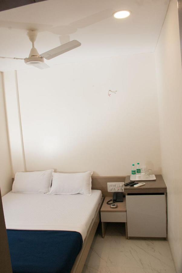 City Hotel Mumbai Eksteriør bilde
