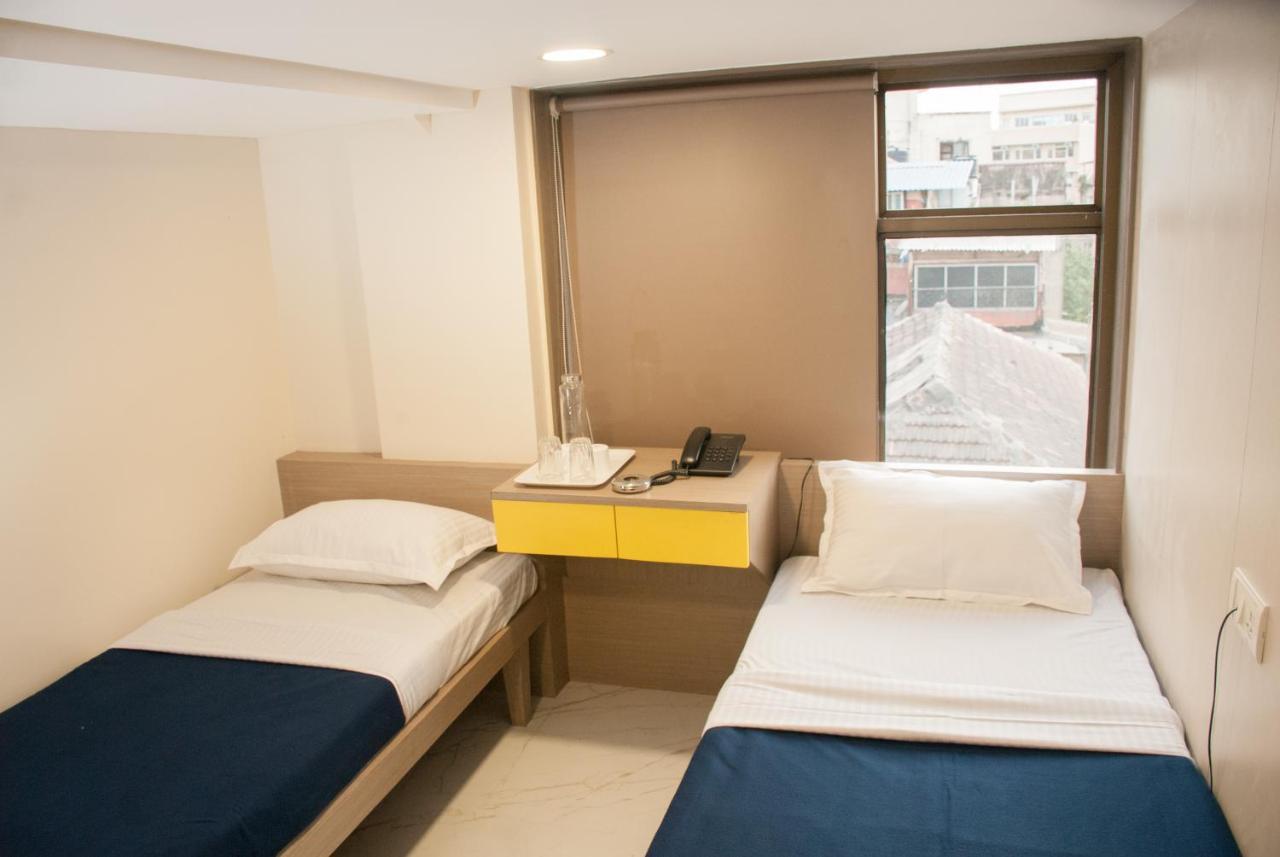 City Hotel Mumbai Eksteriør bilde